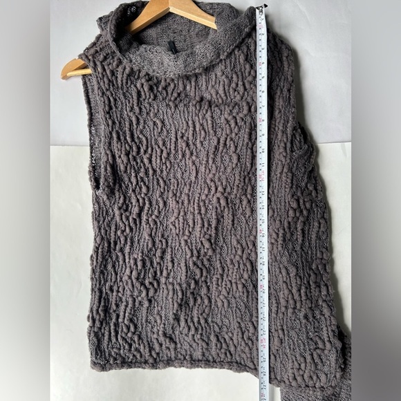 SARAH PACINI Gray Wrap Open Front
Knit Cardigan Sweater Wool - Picture 5 of 10